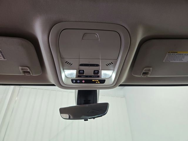 Used 2023 GMC Acadia Denali image 28