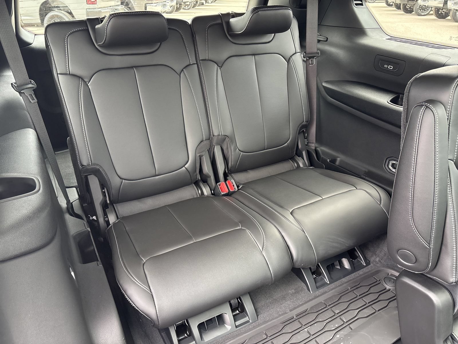 New 2025 Jeep Grand Cherokee L Limited AWD/4WD image 16
