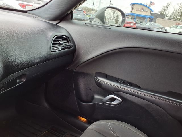 Used 2018 Dodge Challenger SXT w/ Blacktop Package image 11