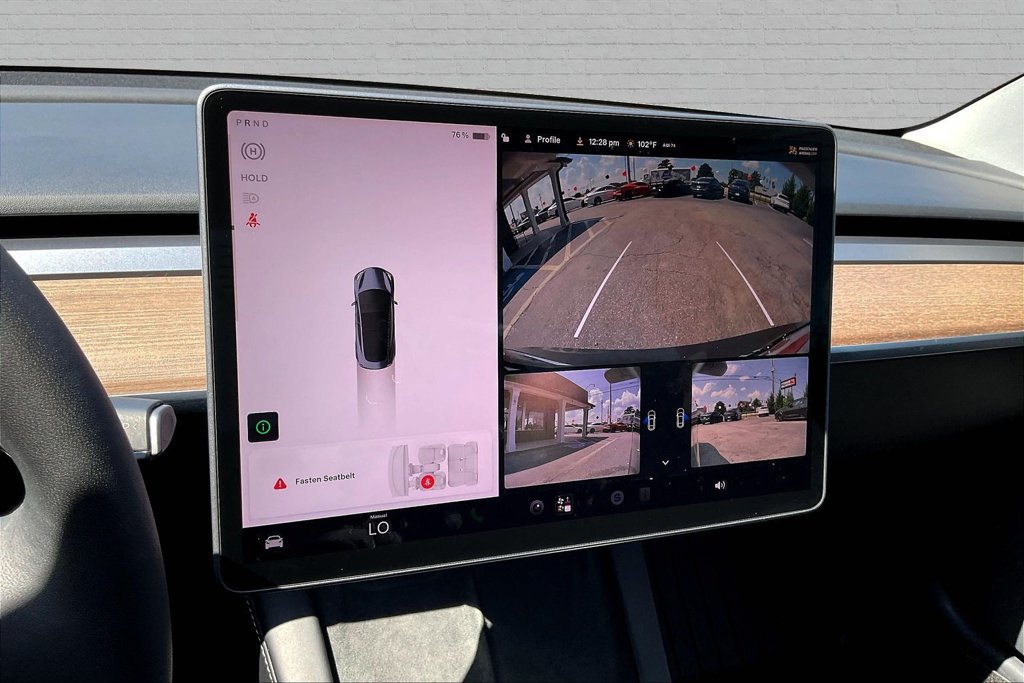 Used 2022 Tesla Model 3 Long Range AWD/4WD image 14