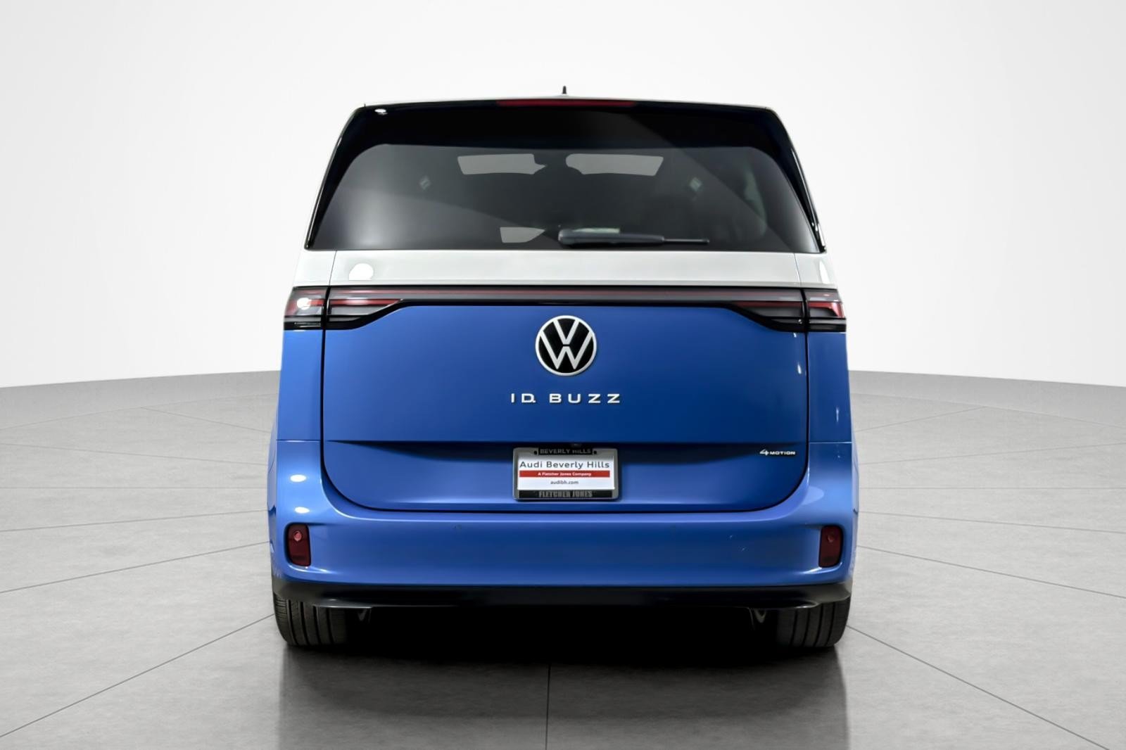Used 2025 Volkswagen ID. Buzz 1st Edition AWD/4WD image 4