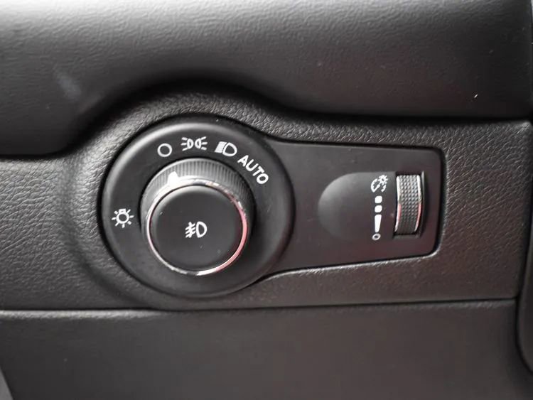 Used 2023 Dodge Durango GT image 23