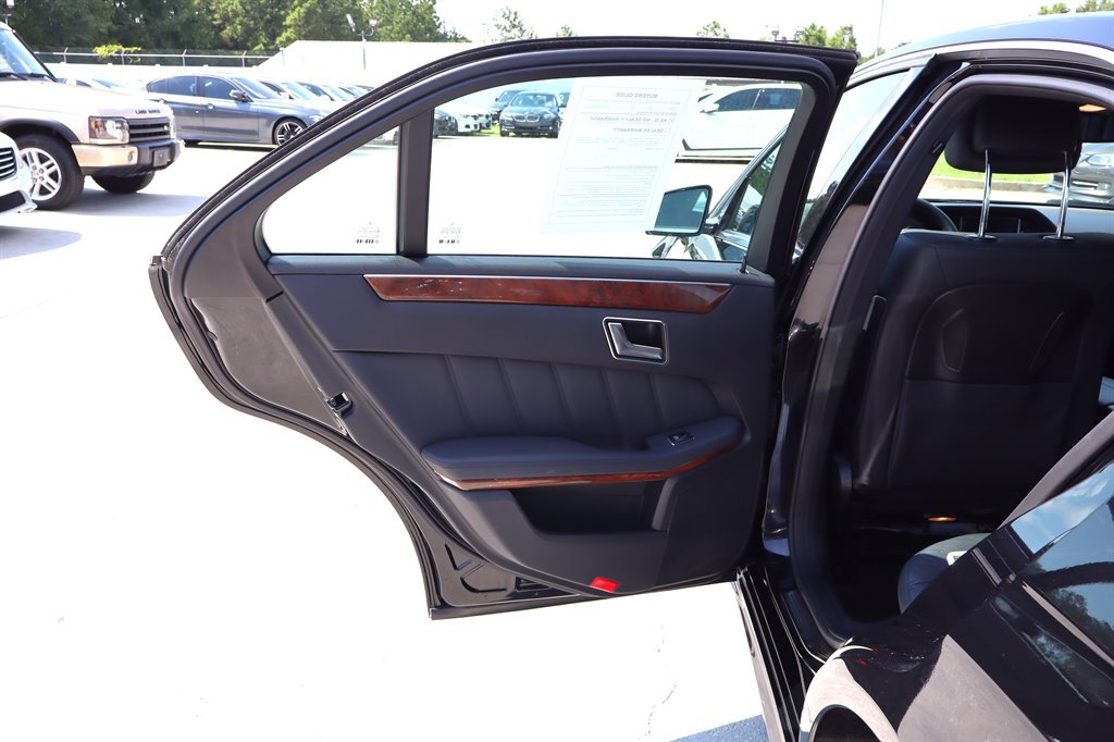 Used 2013 Mercedes-Benz E 350 BlueTEC Sedan image 36
