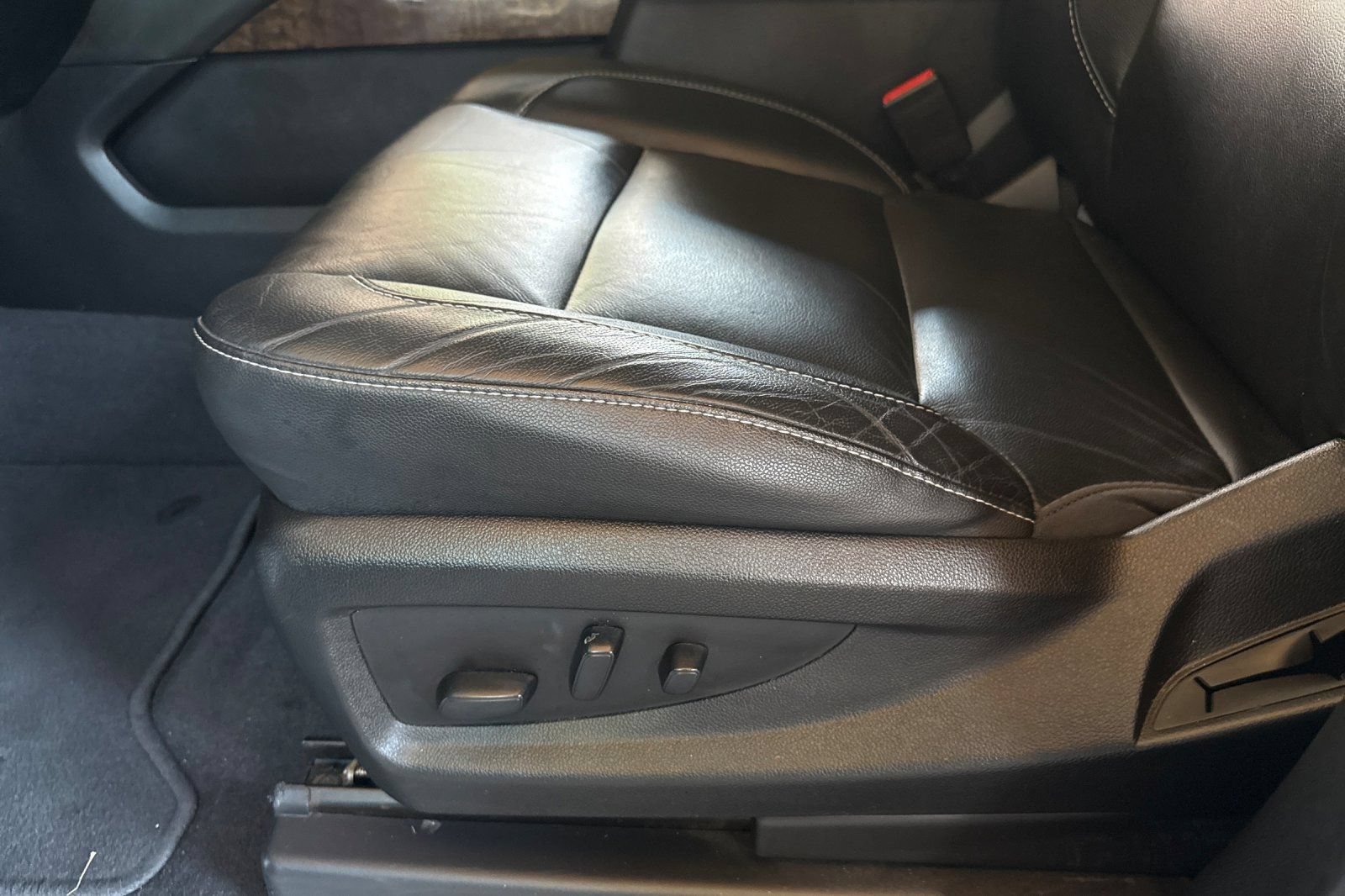 Used 2020 Chevrolet Tahoe LT AWD/4WD image 15