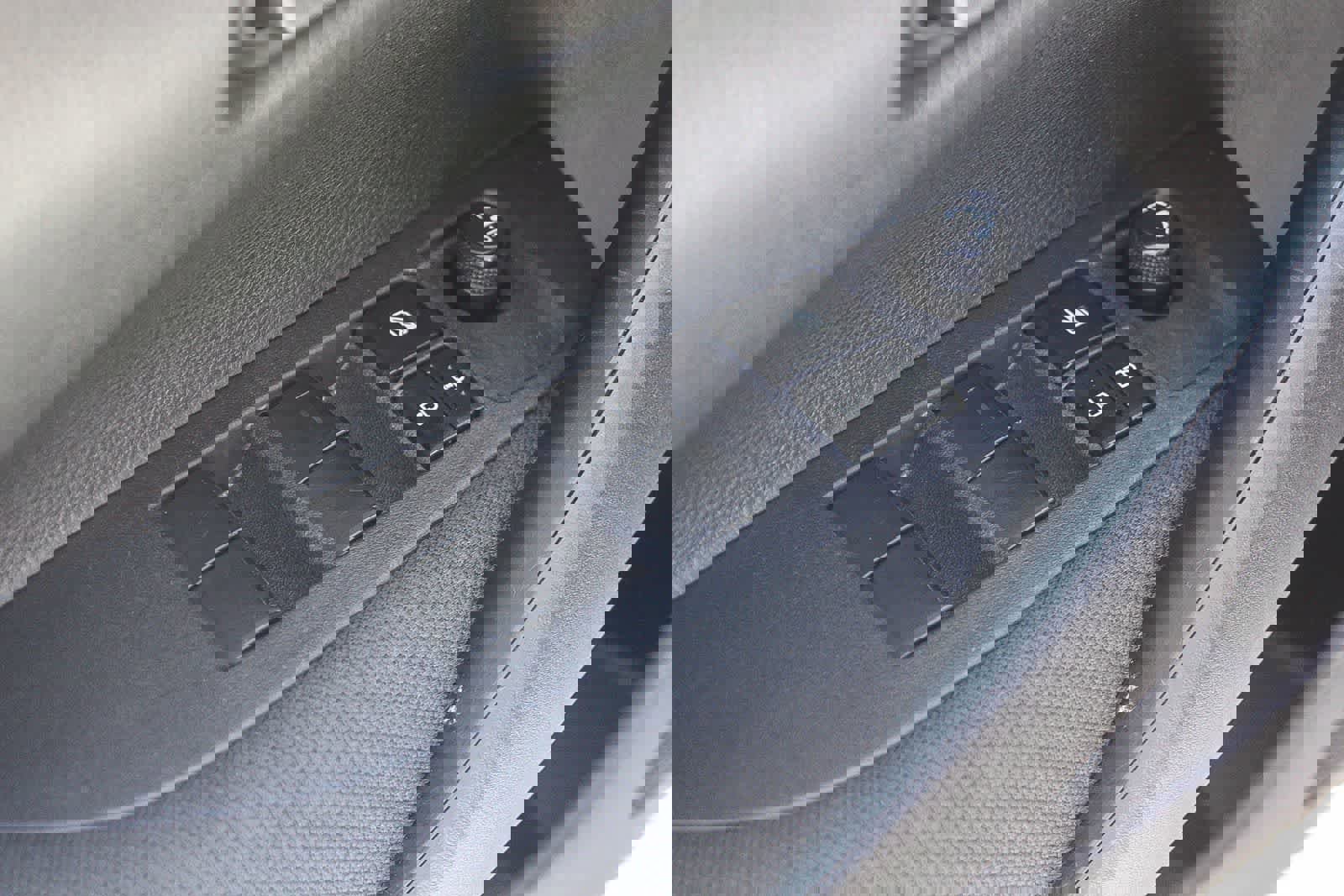 Used 2024 Toyota Corolla LE image 28