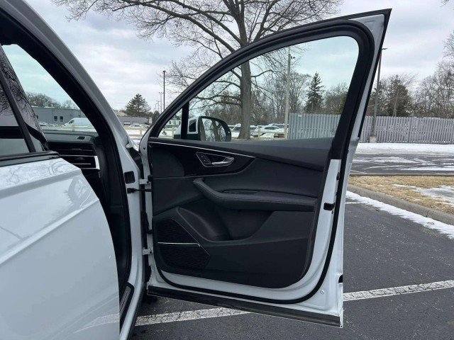 Certified 2025 Audi Q7 Premium Plus w/ Premium Plus Package image 29