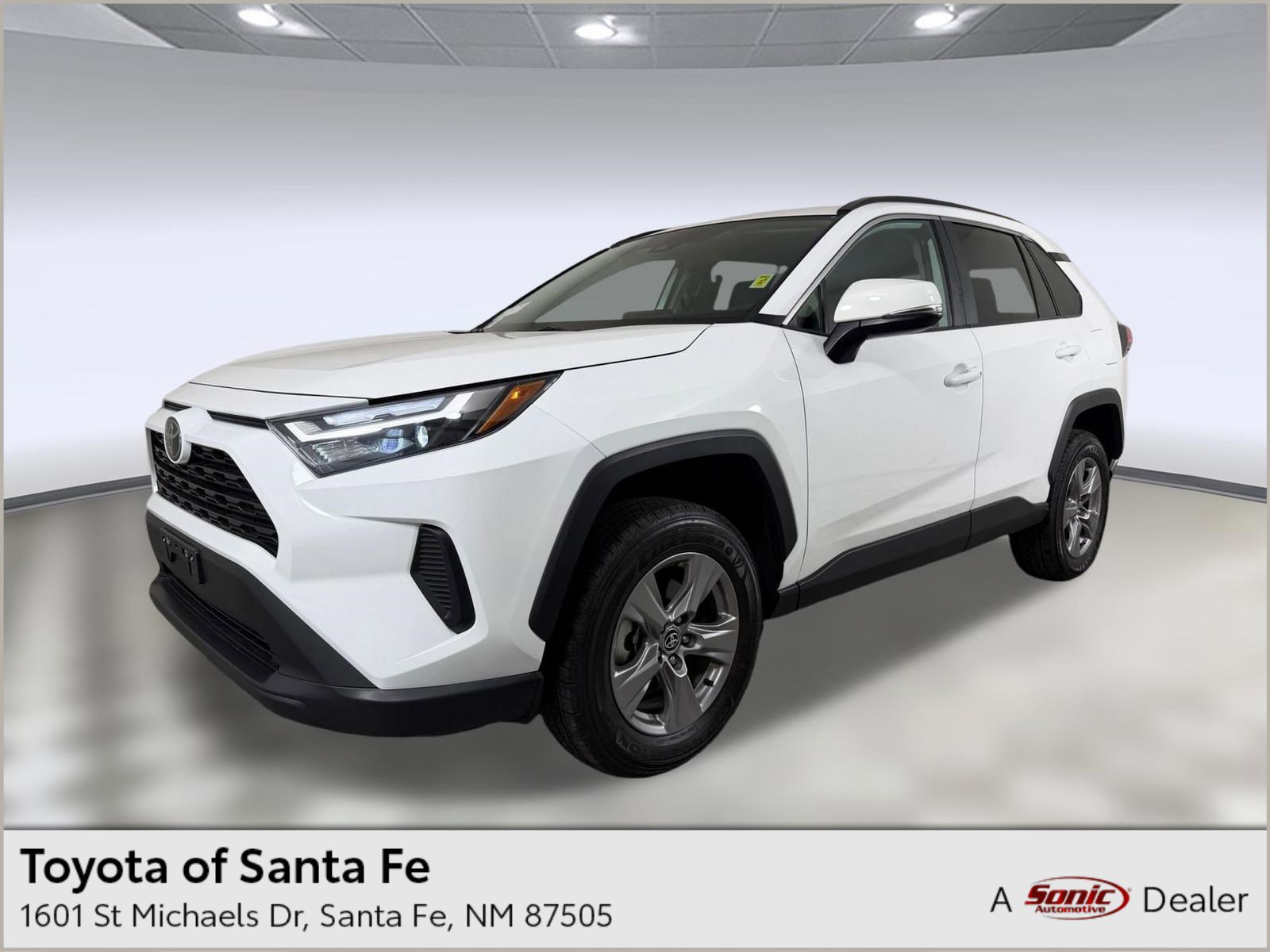 Used 2025 Toyota RAV4 XLE AWD/4WD image 1