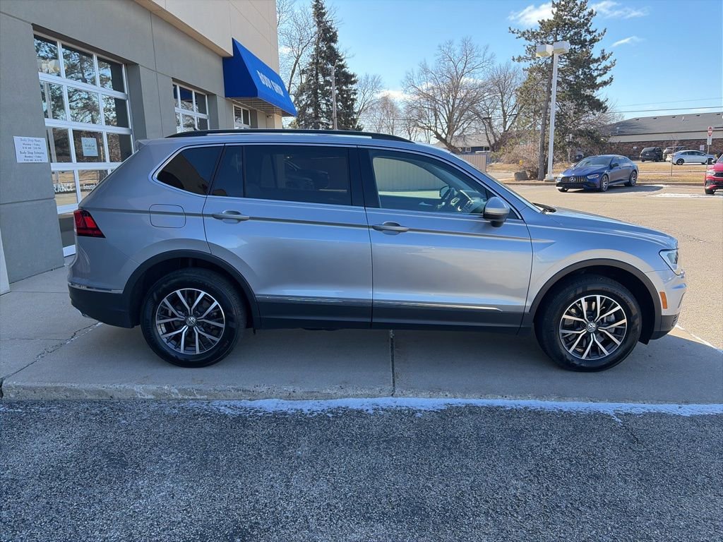 Used 2020 Volkswagen Tiguan SE AWD/4WD image 9