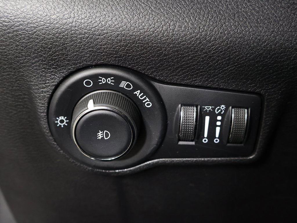 Used 2022 Jeep Compass Latitude w/ Convenience Group image 36