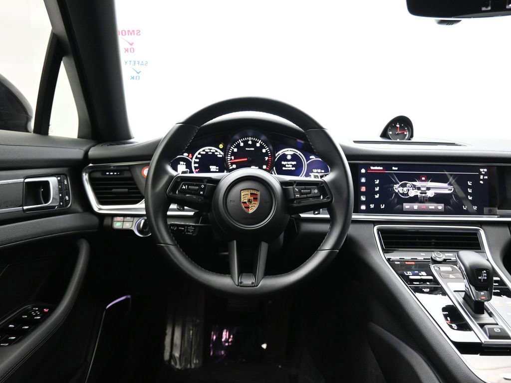 Used 2023 Porsche Panamera Platinum Edition image 31