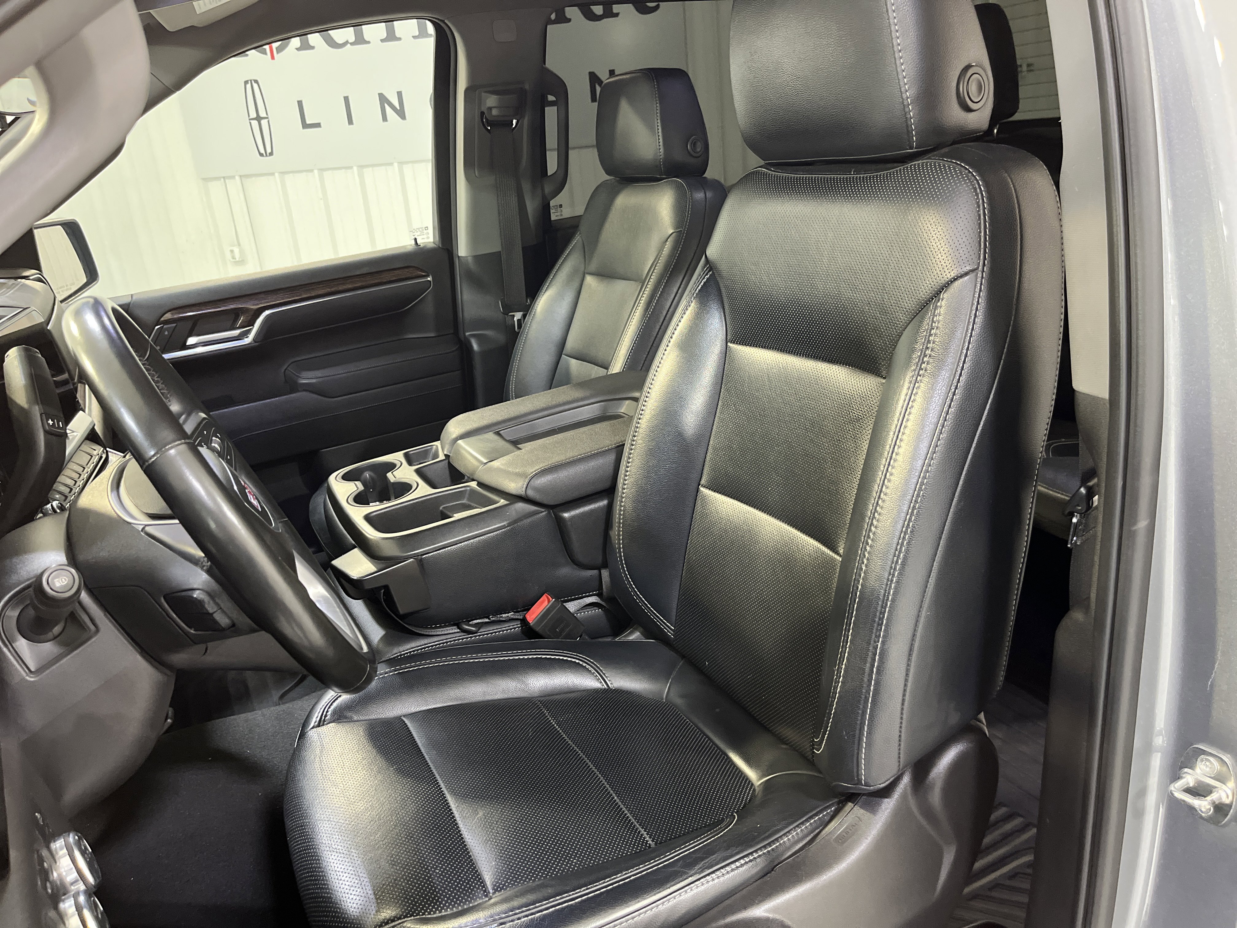 Used 2023 GMC Sierra 1500 Elevation w/ X31 Off-Road Package image 12