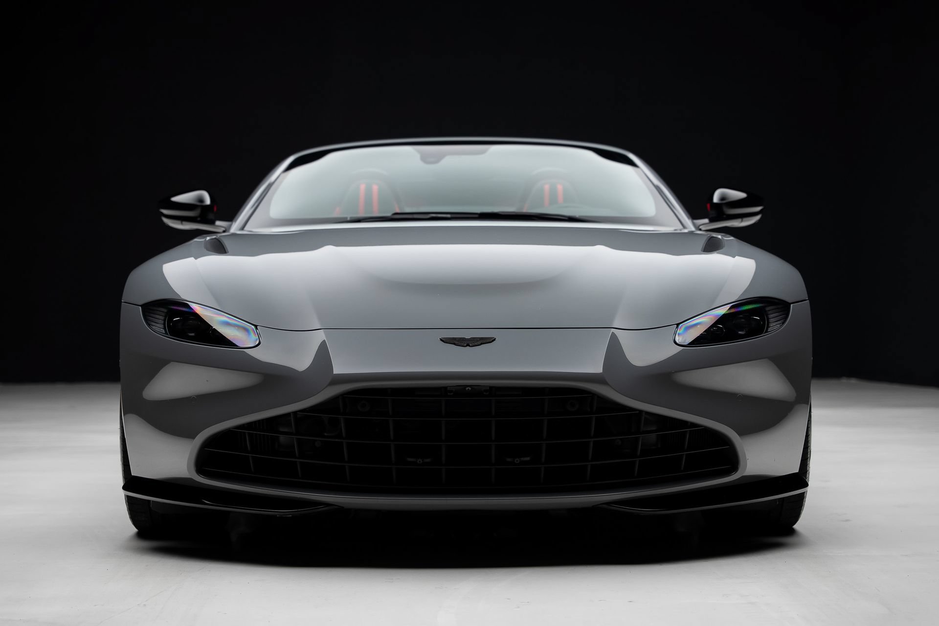 Used 2023 Aston Martin V8 Vantage Roadster RWD image 10