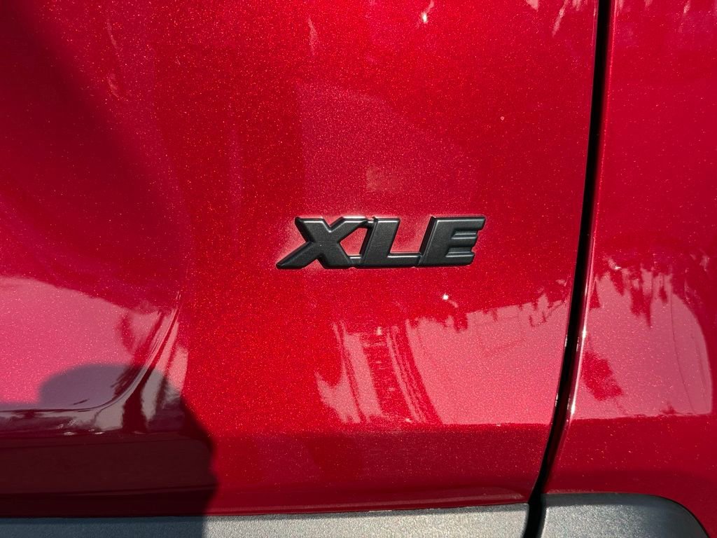 Used 2024 Toyota RAV4 XLE Premium image 8