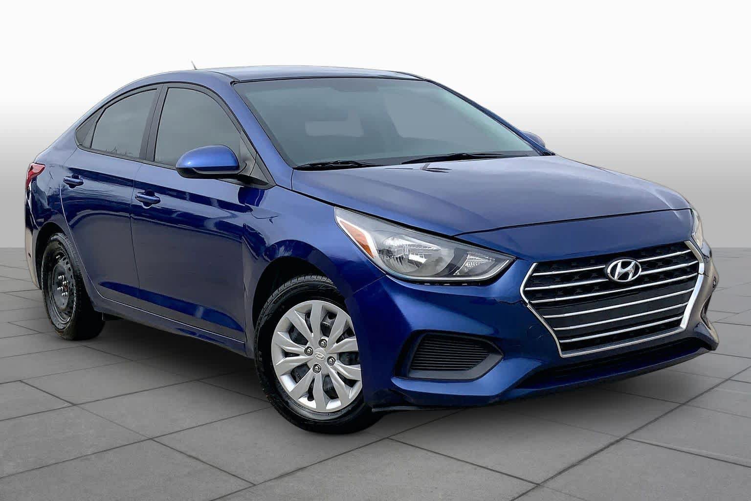 Used 2022 Hyundai Accent SE FWD image 3