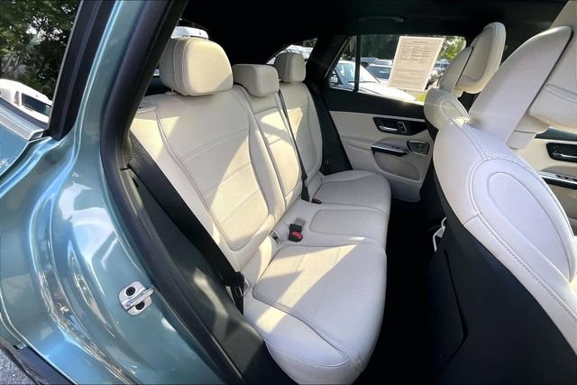 Used 2026 Mercedes-Benz GLC 300 4MATIC image 16