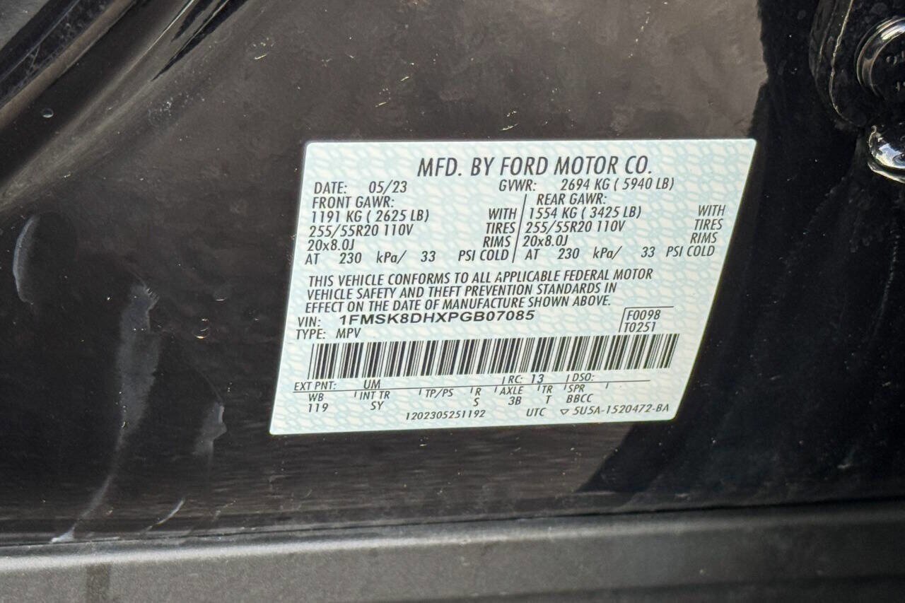 Used 2023 Ford Explorer XLT w/ Equipment Group 202A AWD/4WD image 24