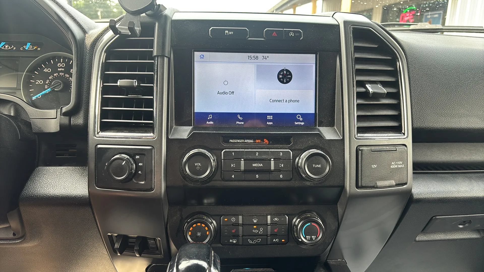 Used 2019 Ford F150 XLT w/ Equipment Group 302A Luxury AWD/4WD image 25