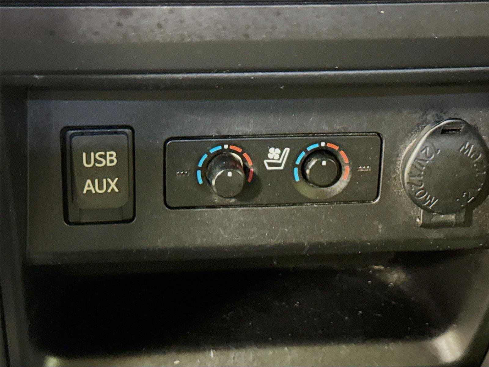 Used 2018 Toyota 4Runner Limited image 19