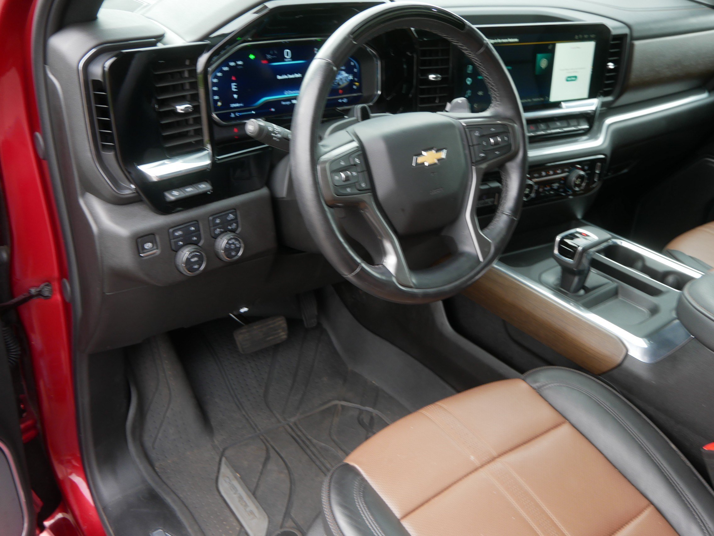 Certified 2025 Chevrolet Silverado 1500 High Country AWD/4WD image 23
