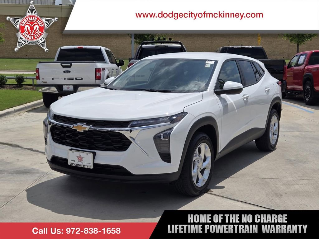 Used 2025 Chevrolet Trax LS w/ LS Convenience Package FWD image 1