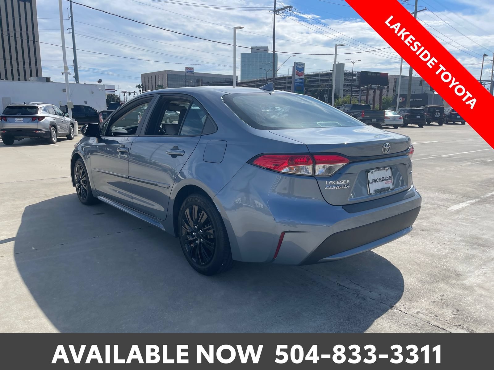 Used 2020 Toyota Corolla LE FWD image 3