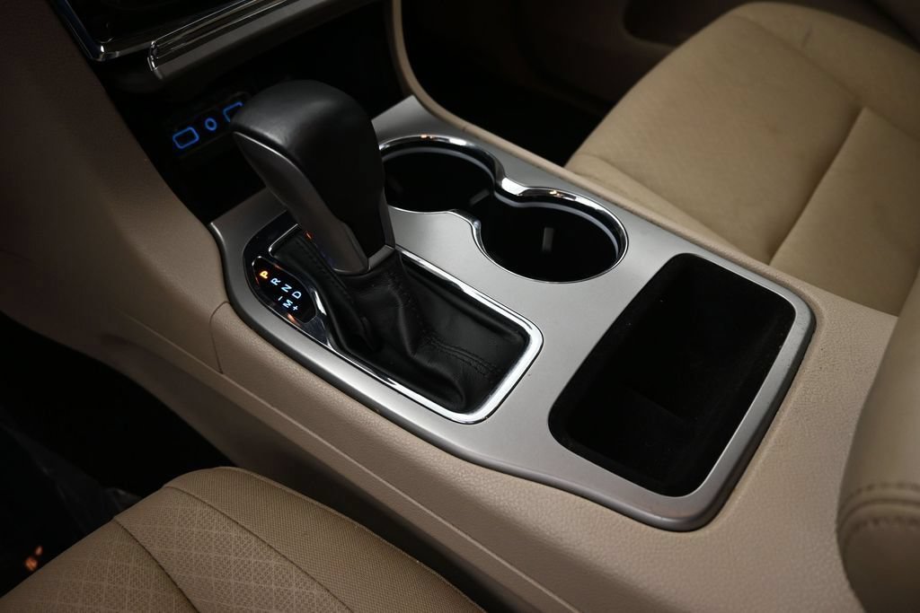 Used 2022 Jeep Grand Cherokee Laredo E AWD/4WD image 25