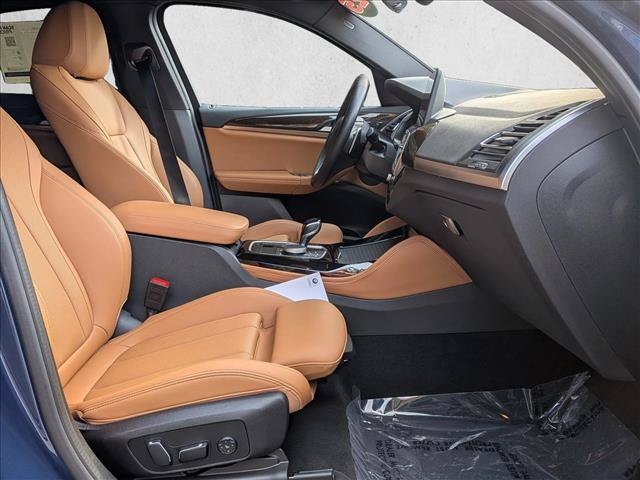 Used 2025 BMW X4 xDrive30i AWD/4WD image 22