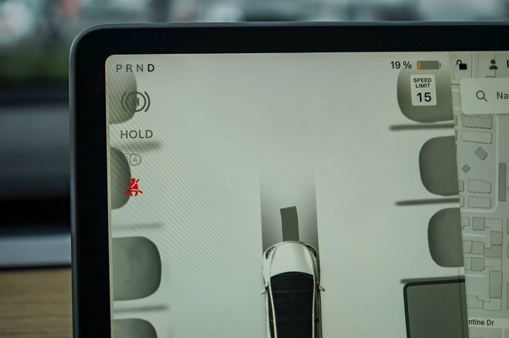 Used 2024 Tesla Model Y Performance image 25