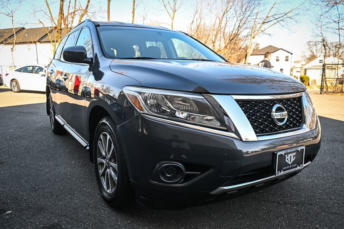 Used 2013 Nissan Pathfinder SV image 6