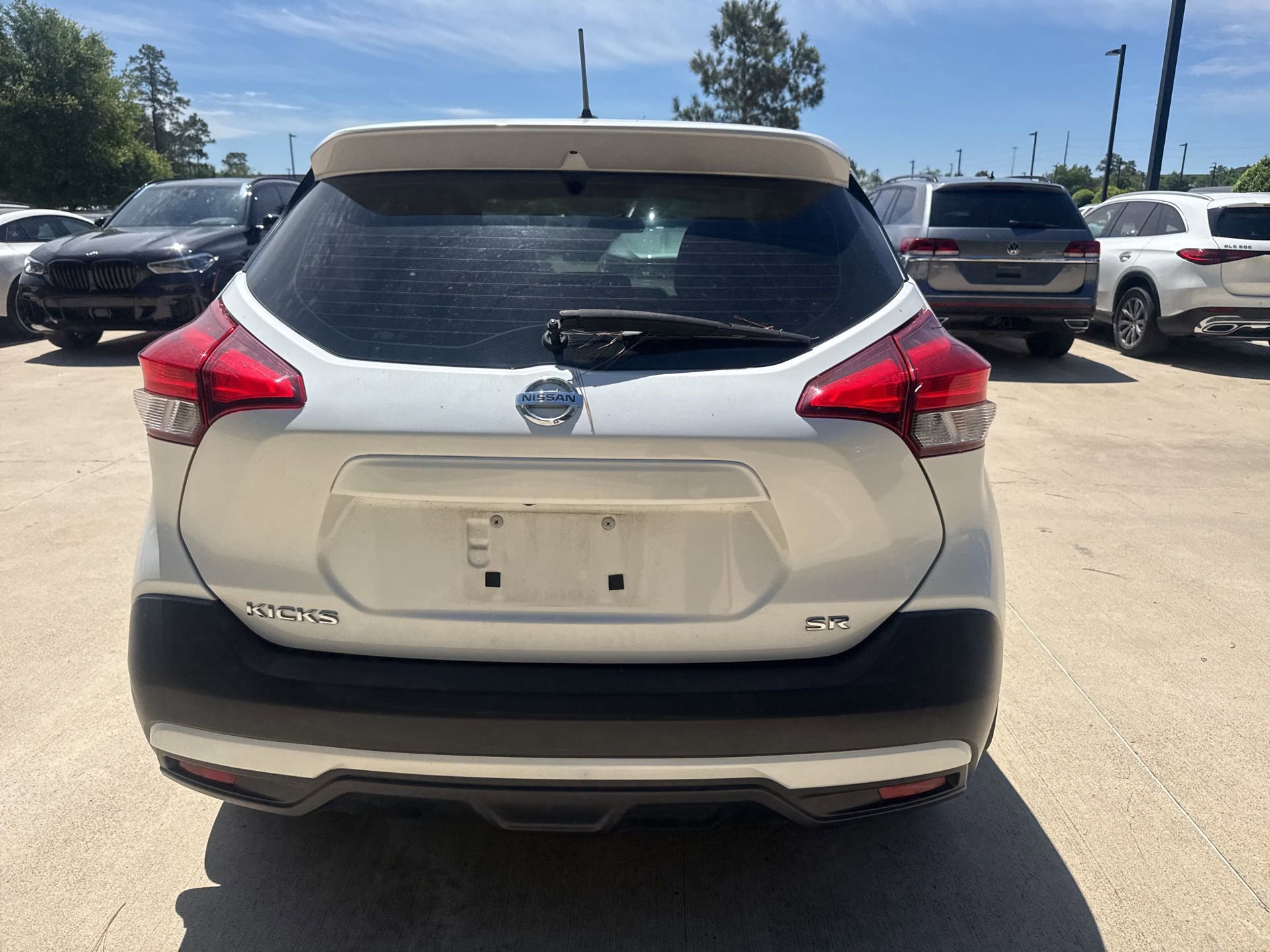 Used 2019 Nissan Kicks SR w/ SR Premium Package image 5