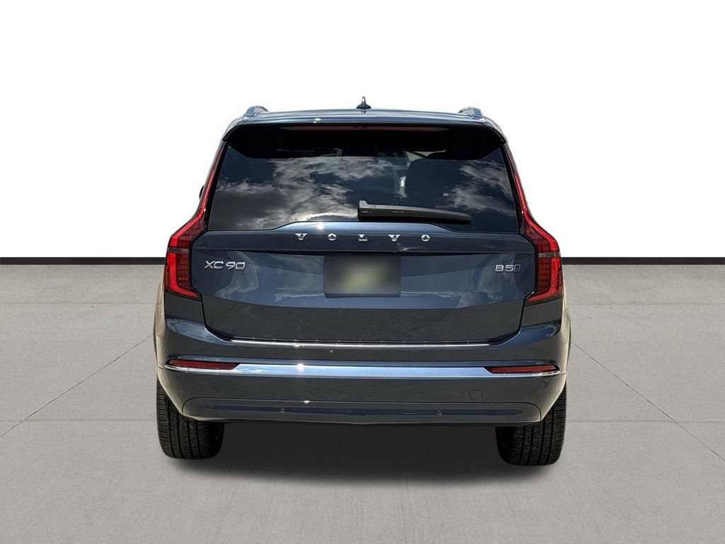 Used 2026 Volvo XC90 B5 Plus w/ Protection Package Premier AWD/4WD image 6