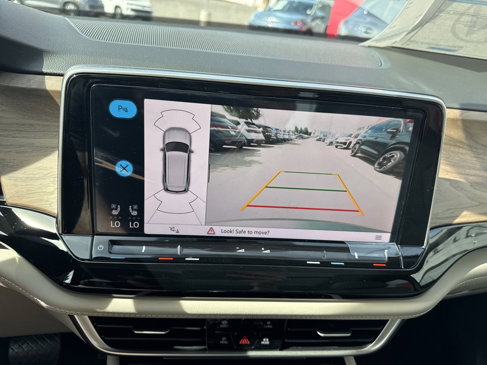 New 2026 Volkswagen Atlas SE image 26