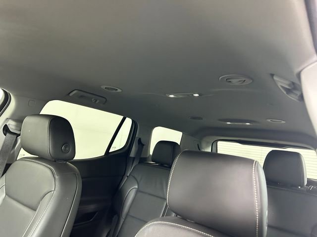 Certified 2023 GMC Acadia SLT w/ Preferred Package image 13