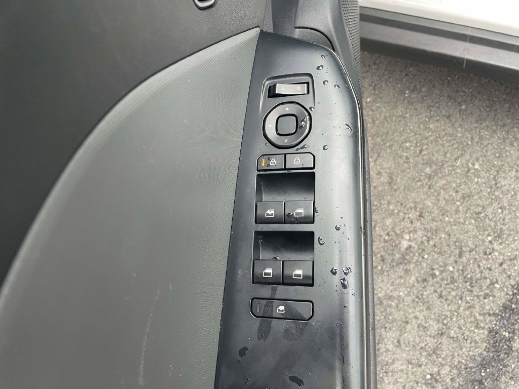 Used 2025 Kia K4 FWD image 16