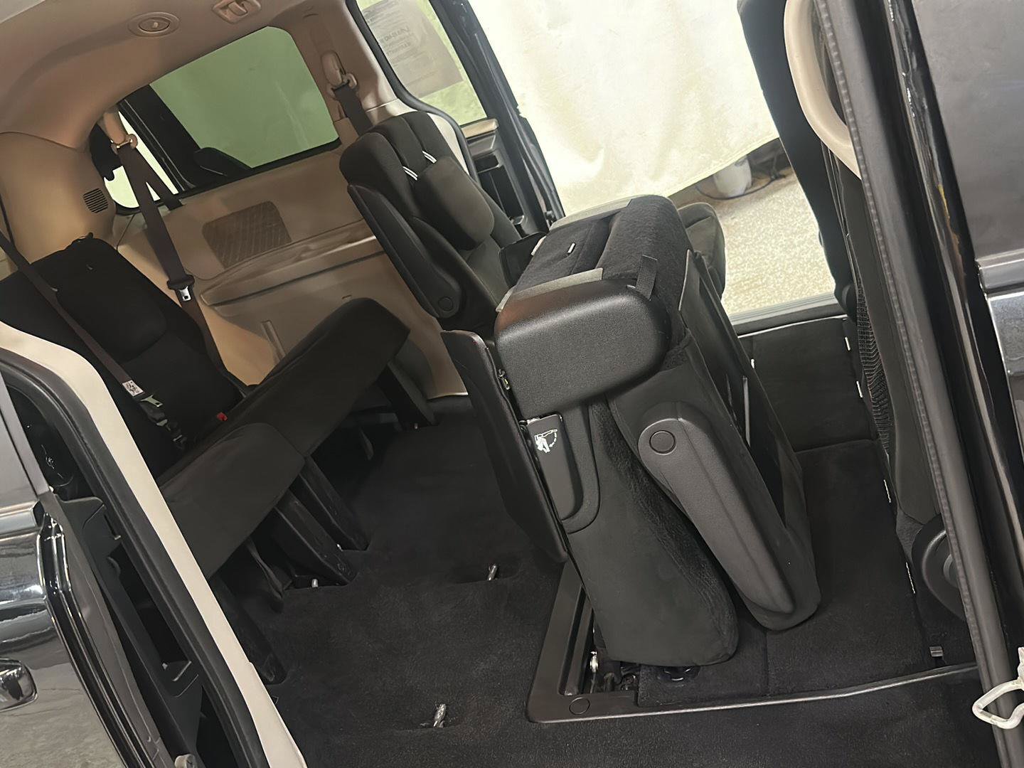 Used 2015 Dodge Grand Caravan SE w/ Quick Order Package 29E SE FWD image 29