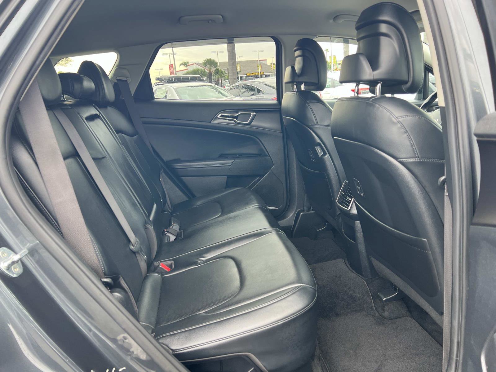 Used 2023 Kia Sportage EX image 33