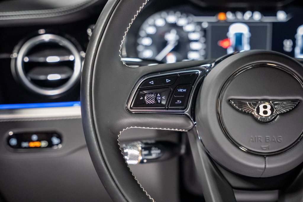 Used 2023 Bentley Flying Spur W12 image 45