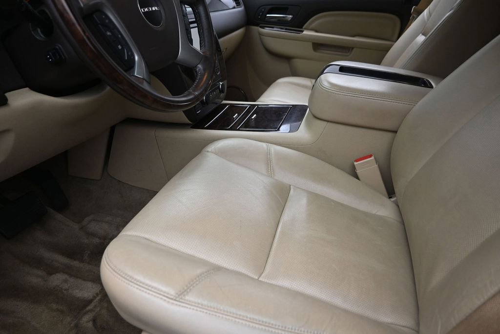 Used 2014 GMC Yukon Denali AWD/4WD image 15