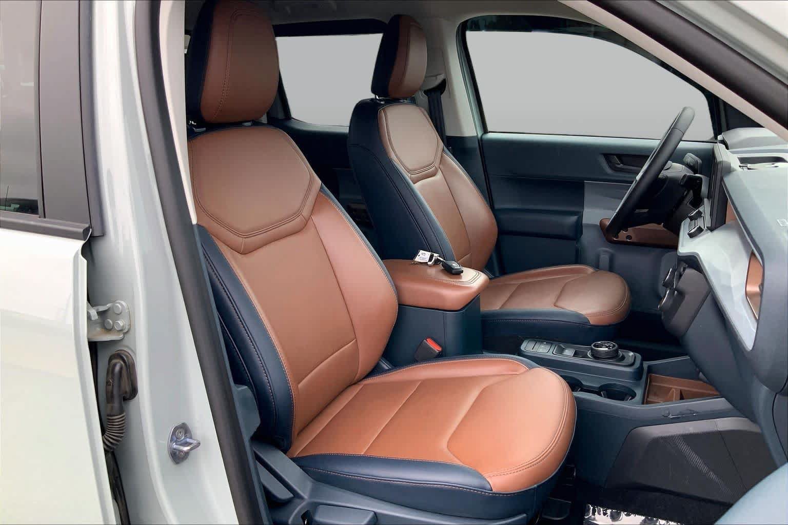Used 2023 Ford Maverick Lariat FWD image 9