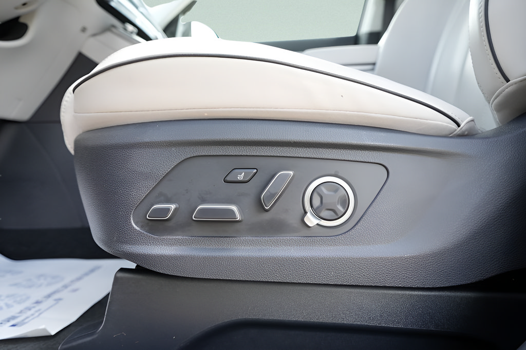 Certified 2024 Hyundai Palisade Calligraphy AWD/4WD image 31