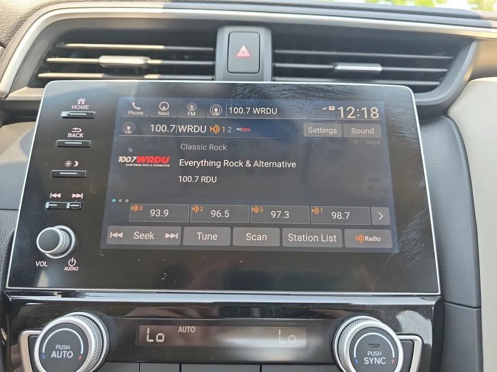Used 2019 Honda Insight Touring image 29