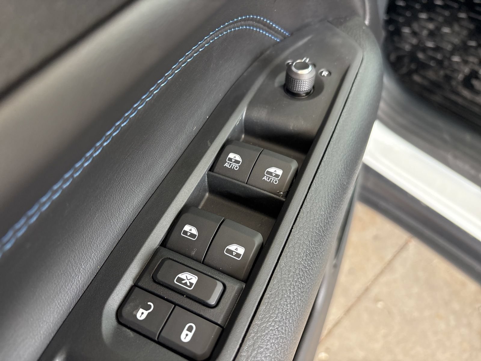 New 2026 Jeep Compass Latitude AWD/4WD image 11