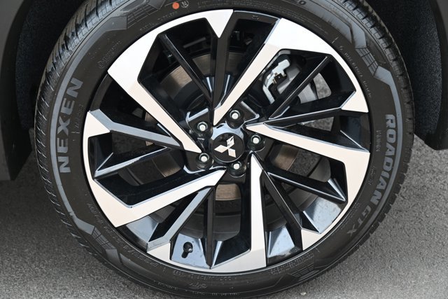 New 2023 Mitsubishi Outlander SEL image 13