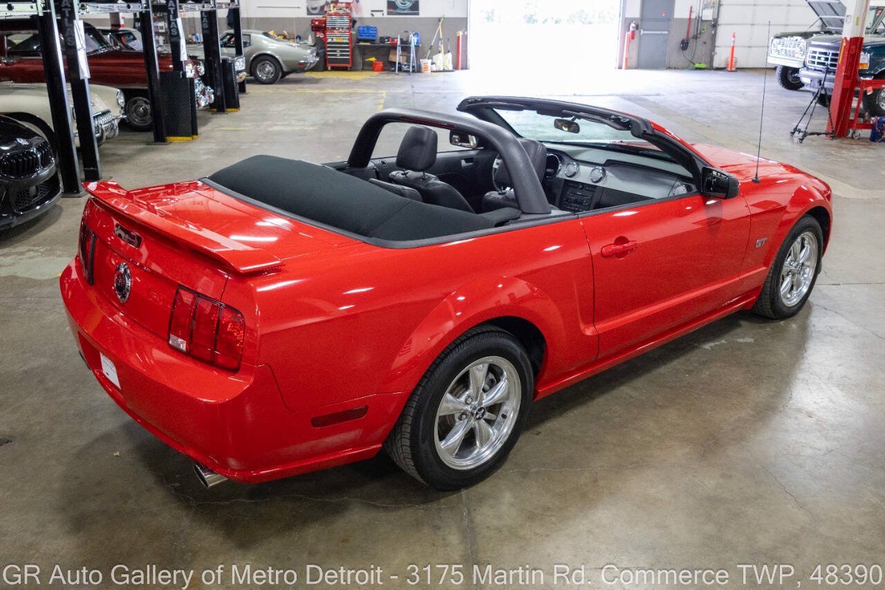 Used 2005 Ford Mustang GT Premium RWD image 8