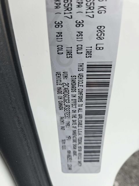 Used 2018 Dodge Grand Caravan SXT FWD image 31