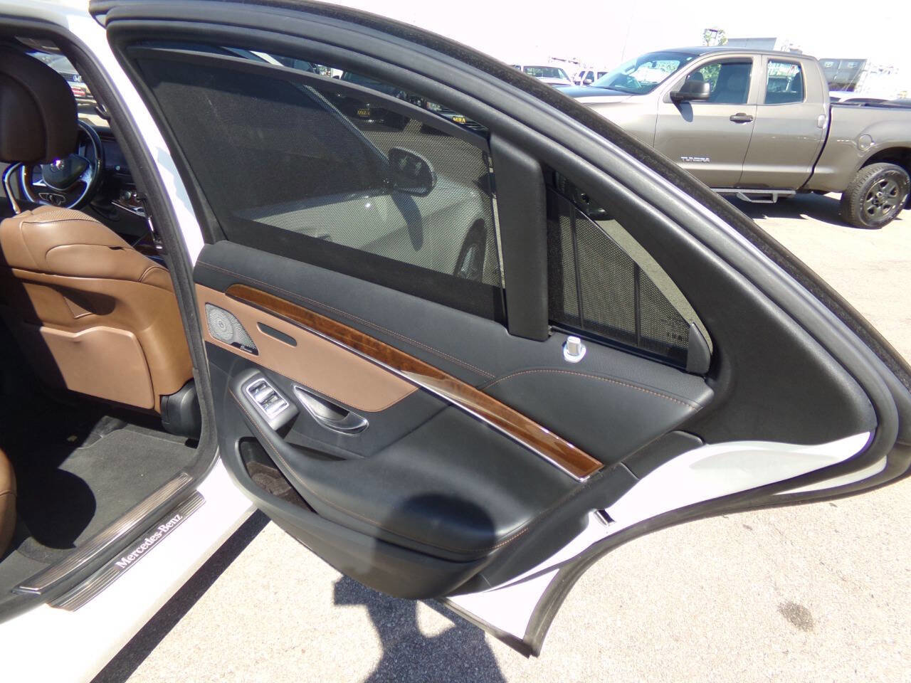 Used 2016 Mercedes-Benz S 550 4MATIC Sedan image 37