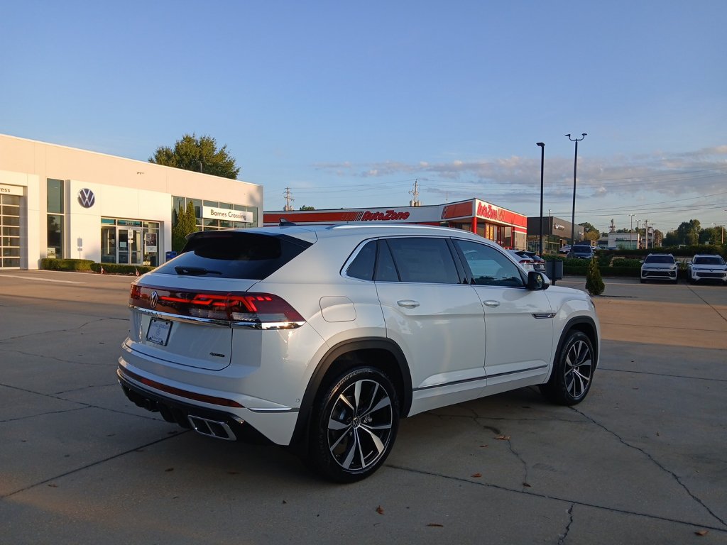 New 2026 Volkswagen Atlas Cross Sport SEL Premium R-Line AWD/4WD image 7