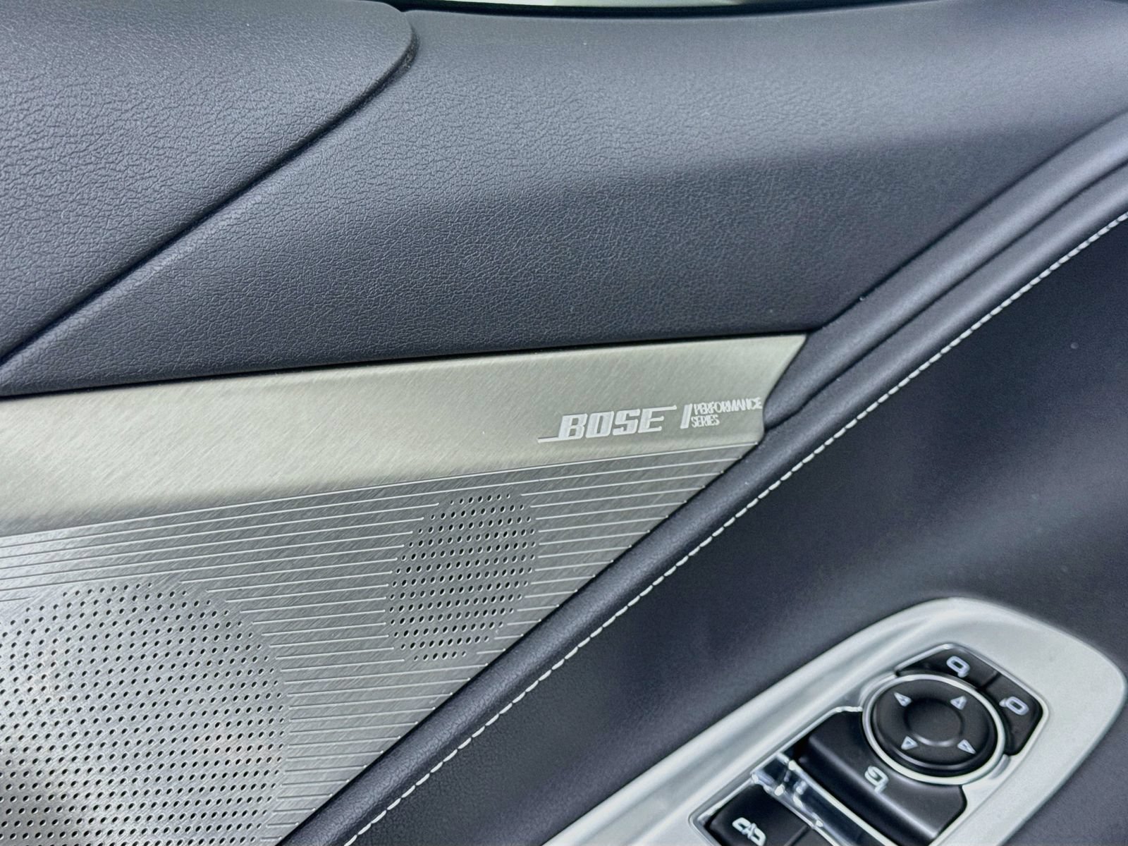 Used 2024 Chevrolet Corvette Z06 RWD image 17