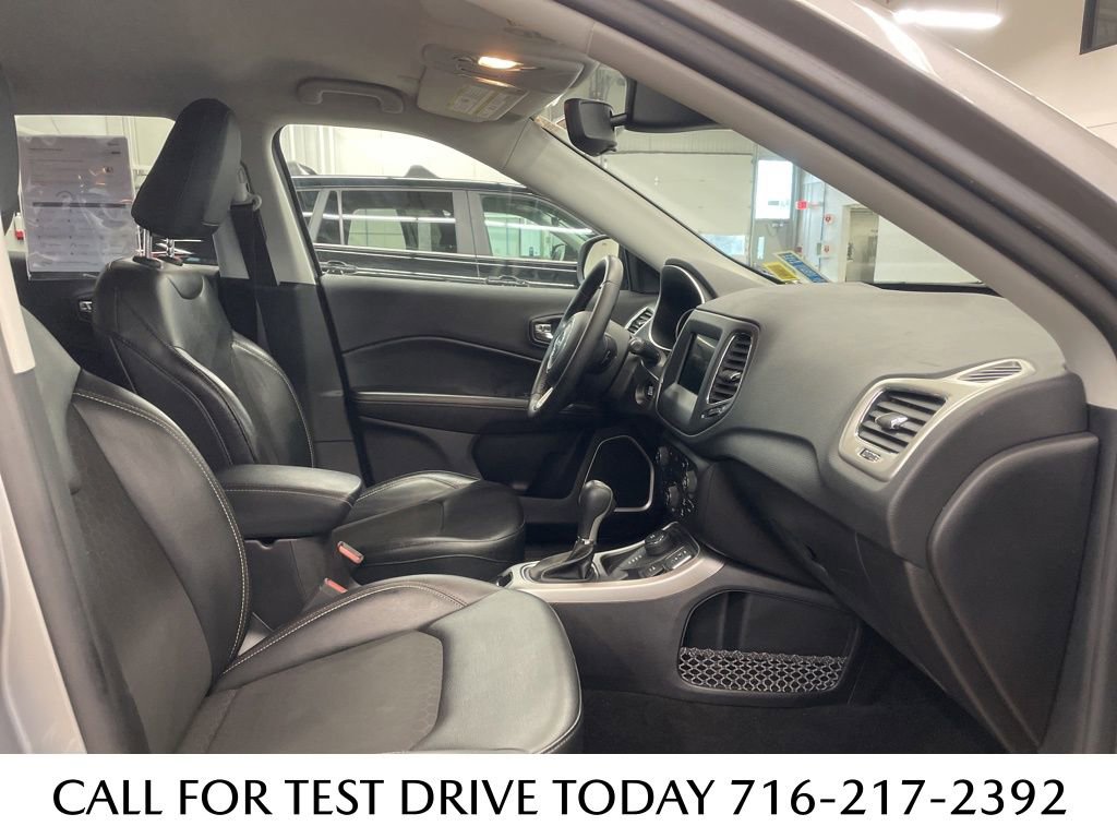 Used 2020 Jeep Compass Latitude AWD/4WD image 21
