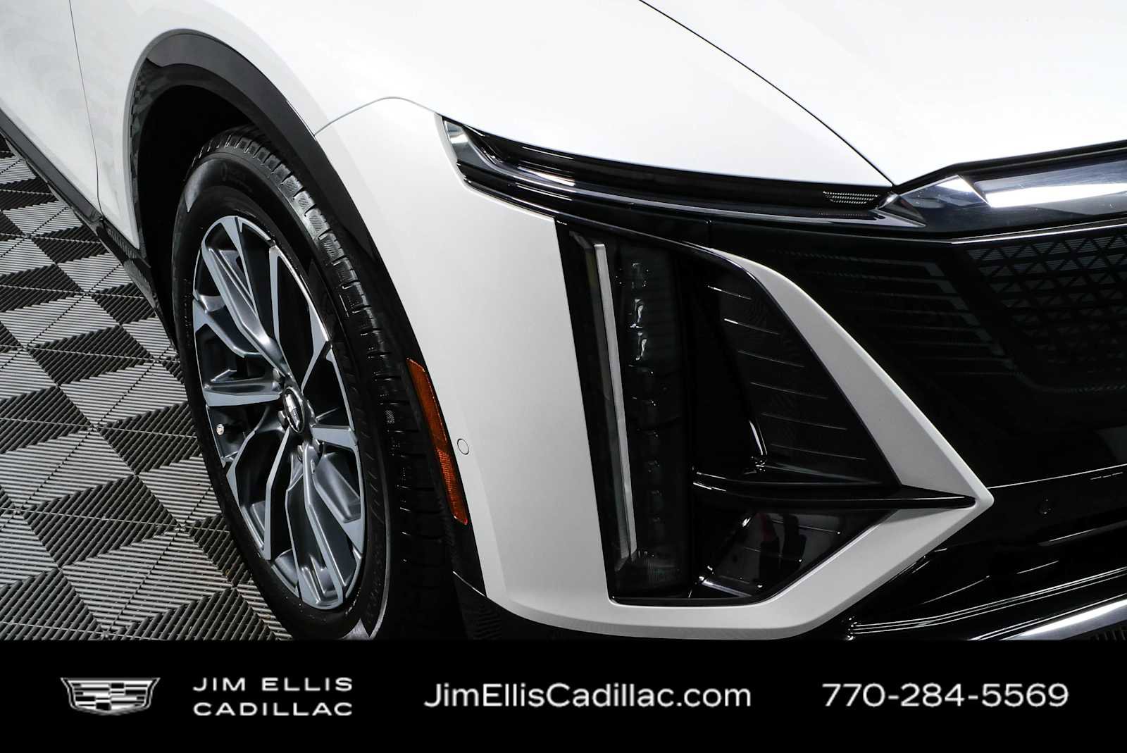 Used 2024 Cadillac Lyriq Sport RWD image 36